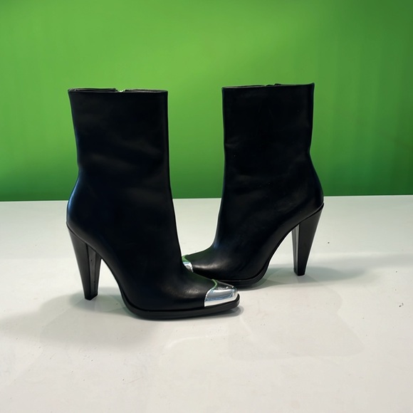 Wishbone leather boots - beautiful - size 8 - Picture 4 of 5